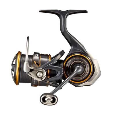 Daiwa Caldia MQ 22 LT 2000 SH Spin Makinesi